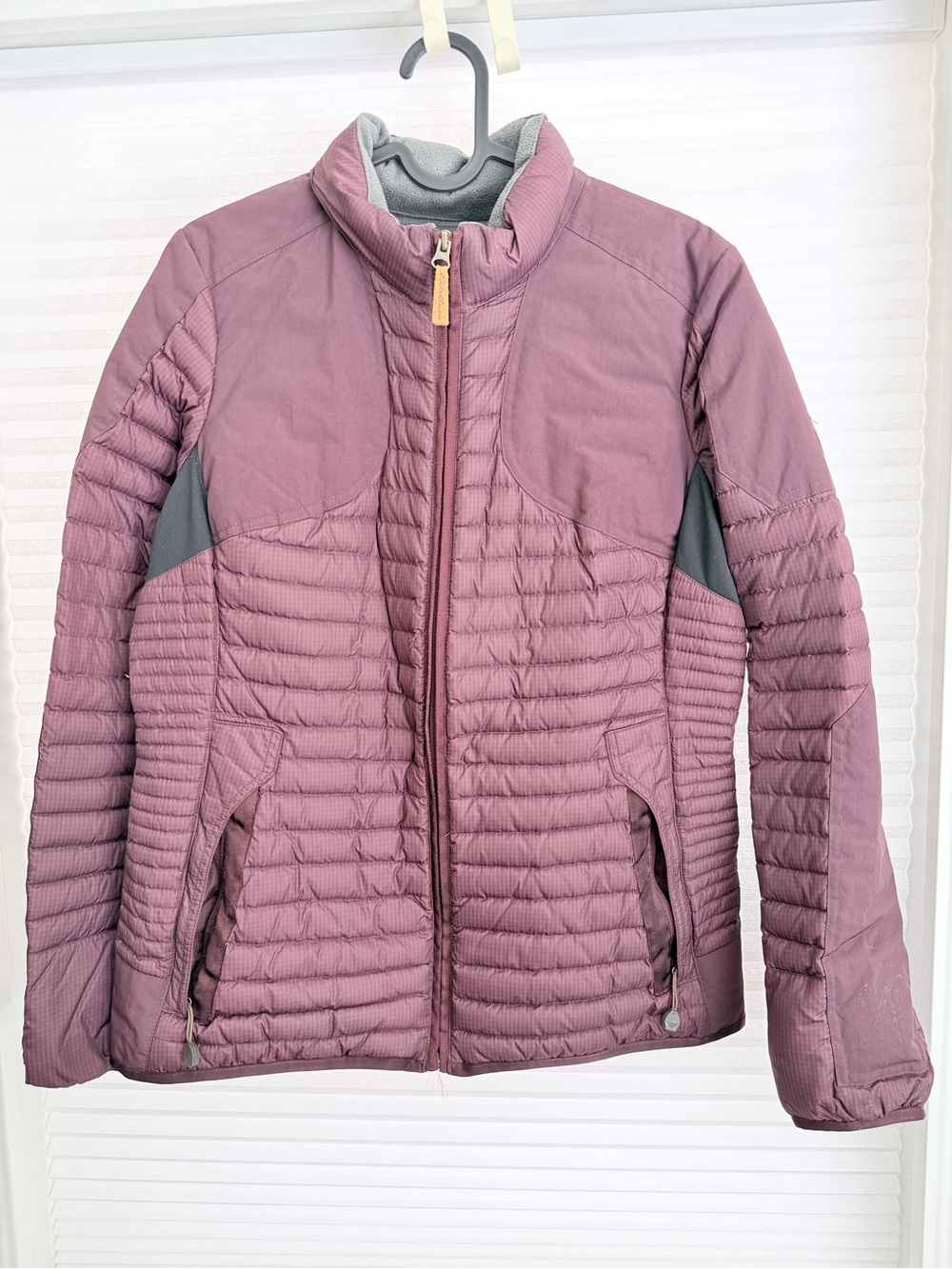 Eddie Bauer Quilted Puffer Jacket in Purple/Mauve